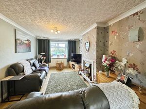 Lounge- click for photo gallery